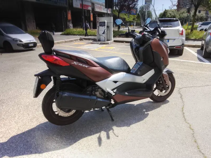 Yamaha X-Max 300 ABS (2017 - 20) (4)