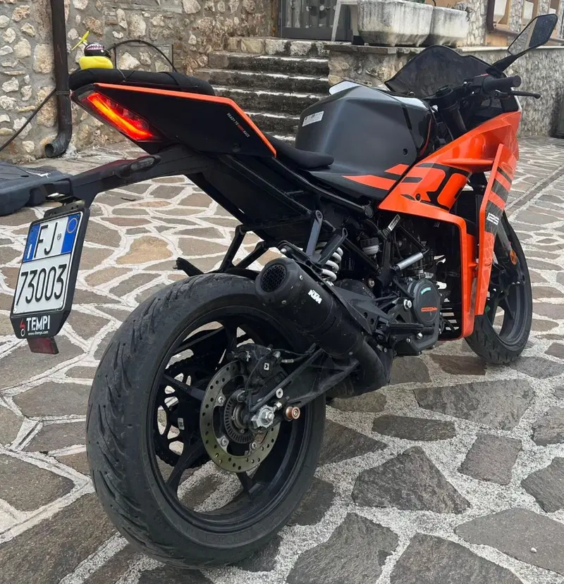 KTM RC 125 (2022 - 26) (5)
