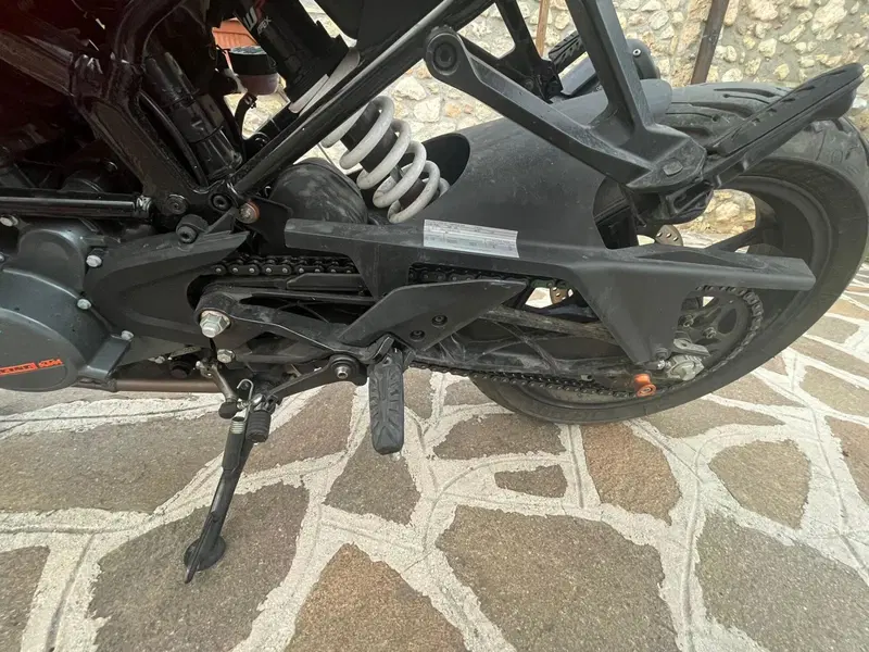 KTM RC 125 (2022 - 26) (10)