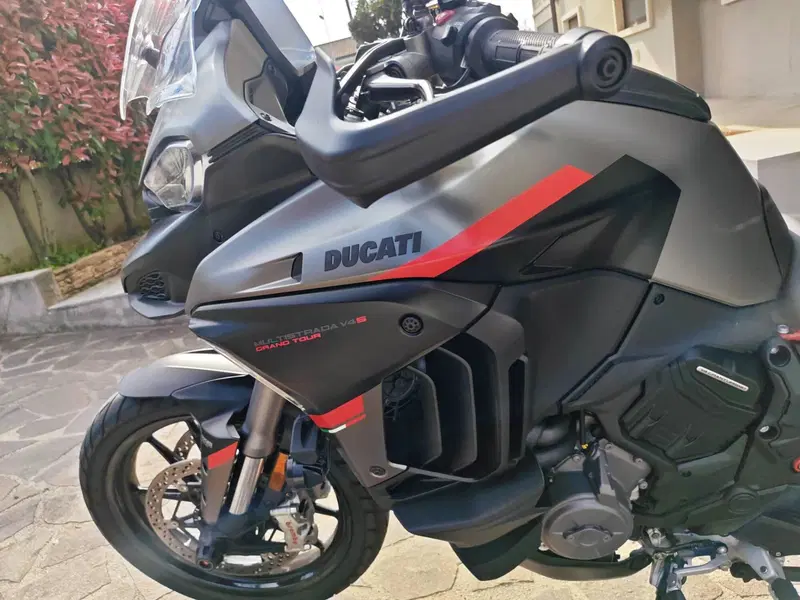 Ducati Multistrada V4 S Grand Tour (2024) (4)