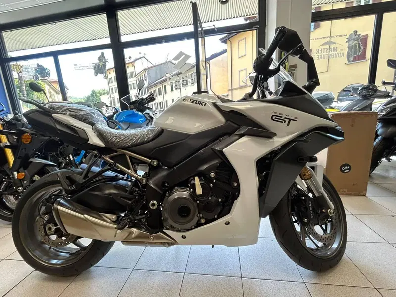 Suzuki GSX-S1000GT (2025 - 26) (2)