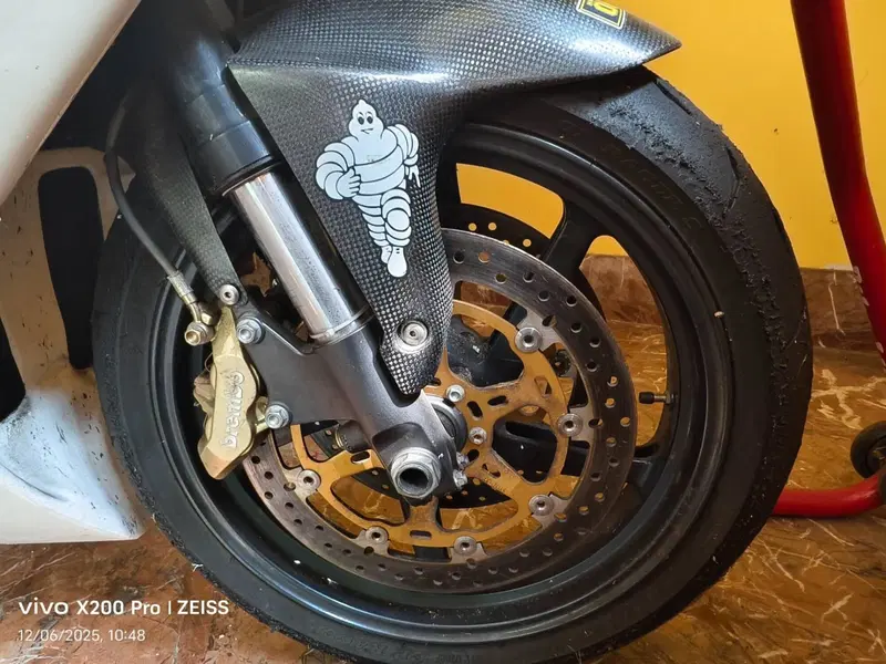 Aprilia RSV 1000 (2003 - 04) (3)