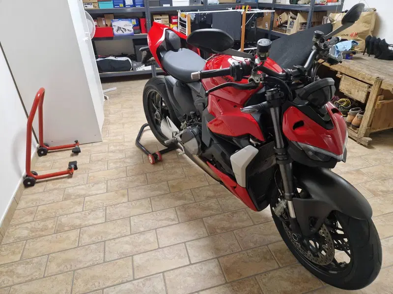 Ducati Streetfighter V2 (2022 - 24) (2)