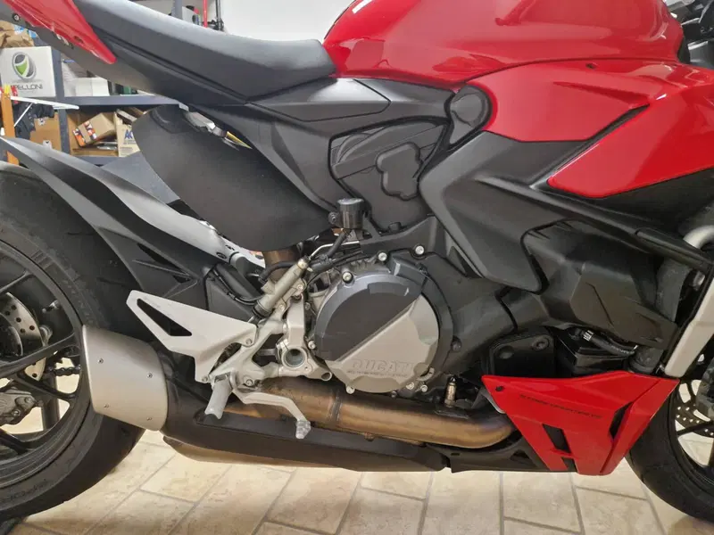 Ducati Streetfighter V2 (2022 - 24) (8)