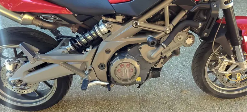 Aprilia Shiver (2008 - 10) (13)