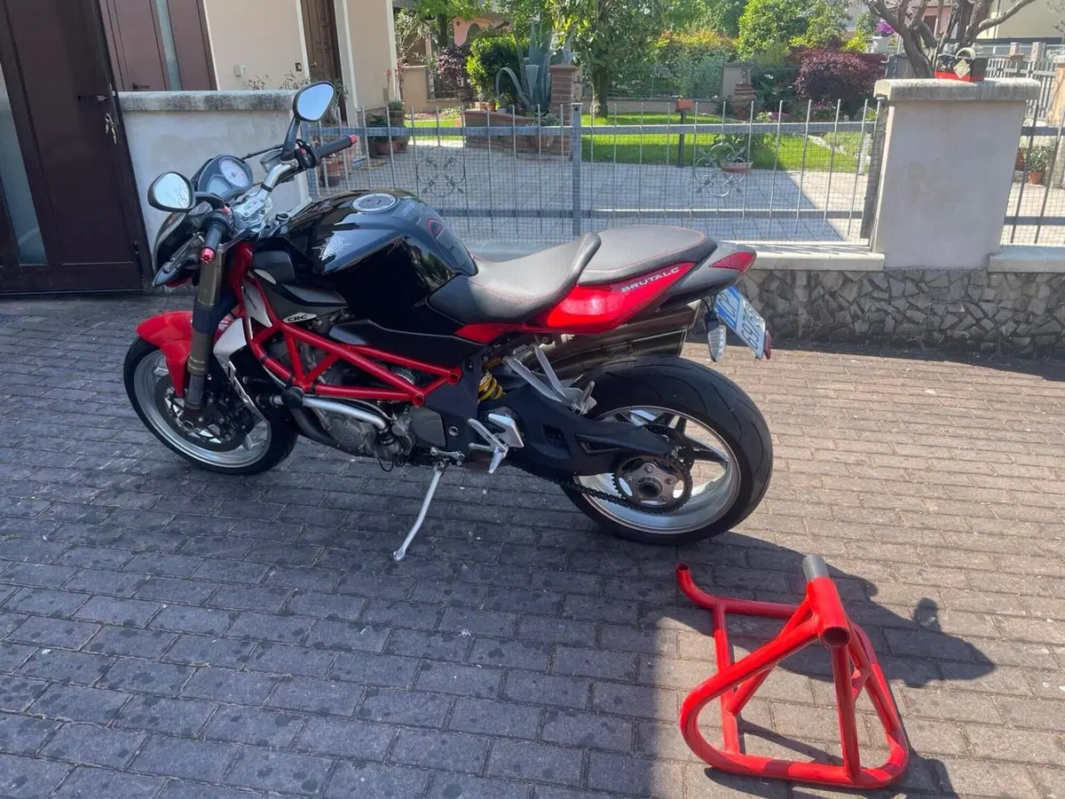 MV Agusta Brutale 750 S (2002 - 06) (4)
