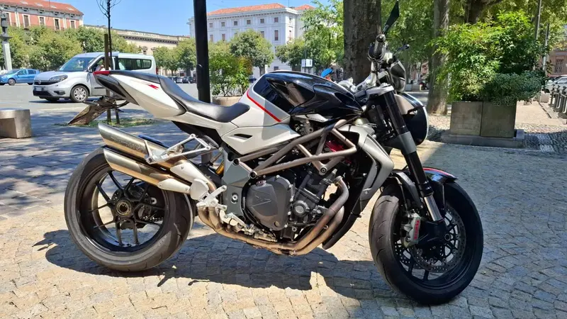 MV Agusta Brutale 1090 RR (2009 - 15) (3)