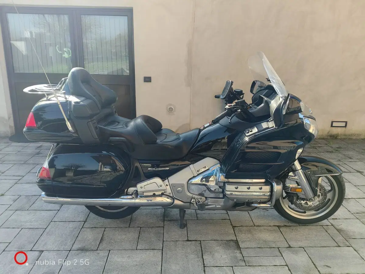 Honda GL 1800 Gold Wing (2007 - 11) (3)