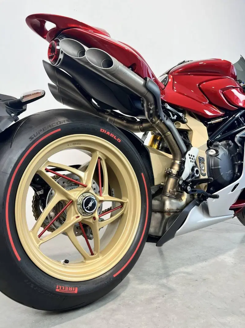 MV Agusta Superveloce 1000 Serie Oro (2024 - 26) (6)
