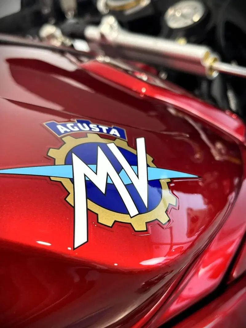 MV Agusta Superveloce 1000 Serie Oro (2024 - 26) (14)