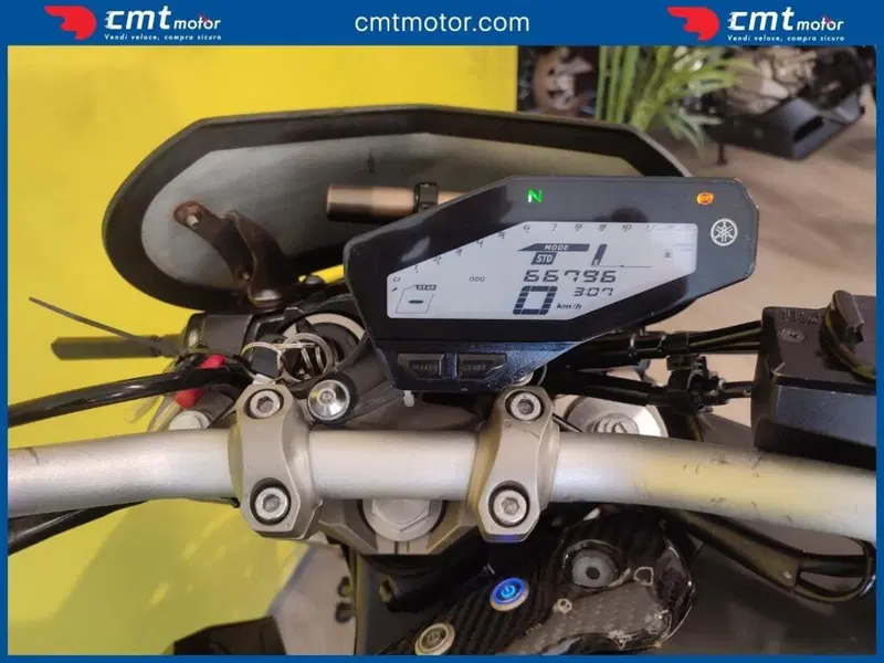 Yamaha MT-09 (2013 - 15) (5)