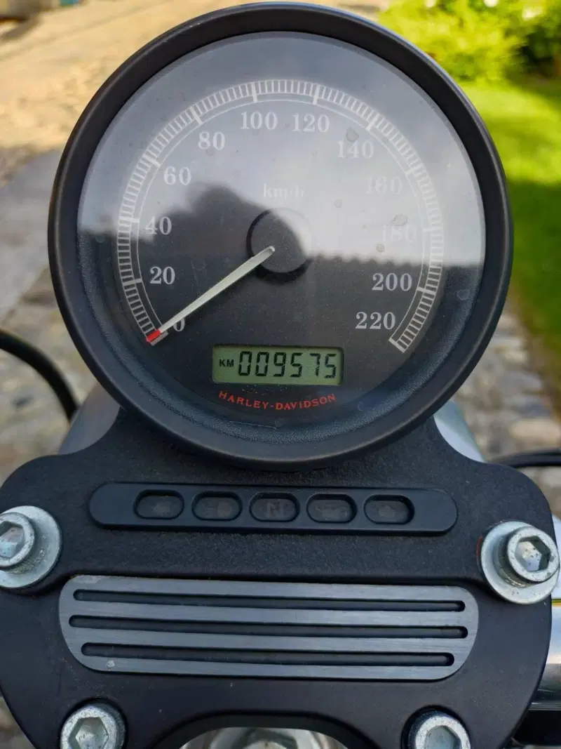 Harley-Davidson 883 (2006 - 07) - XL (2)
