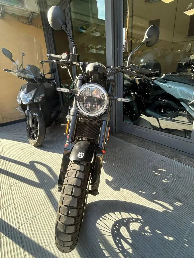 Husqvarna Svartpilen 125 (2024 - 26)