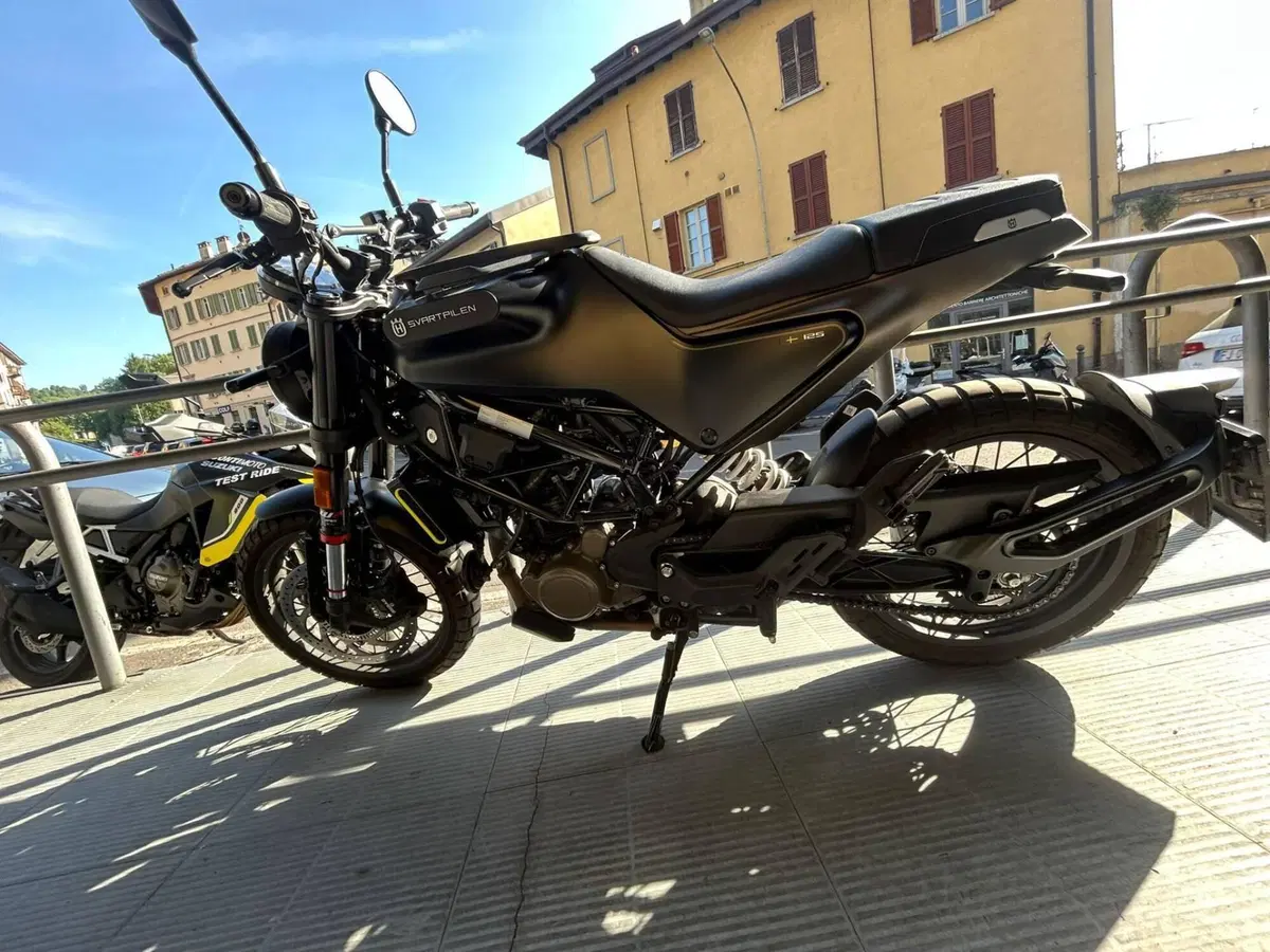 Husqvarna Svartpilen 125 (2024 - 26) (3)