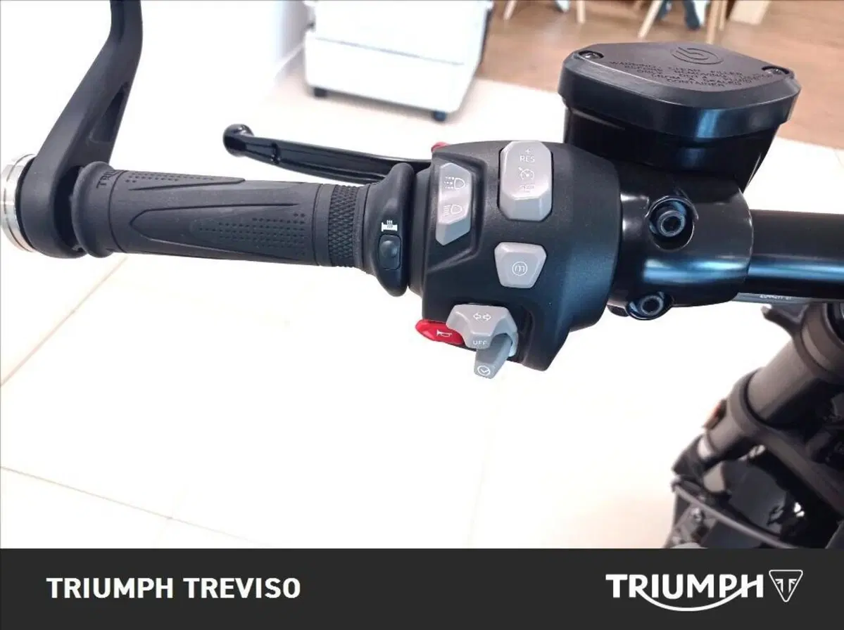 Triumph Rocket 3 Storm GT (2024 - 26) (4)