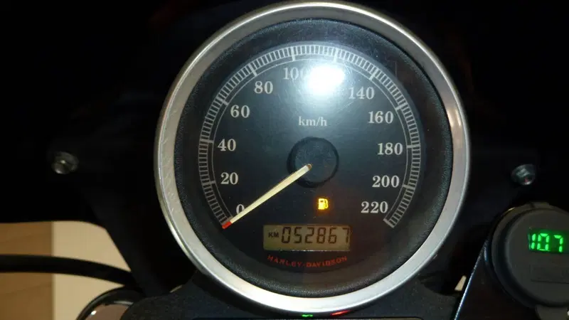 Harley-Davidson 883 (2006 - 07) - XL (3)