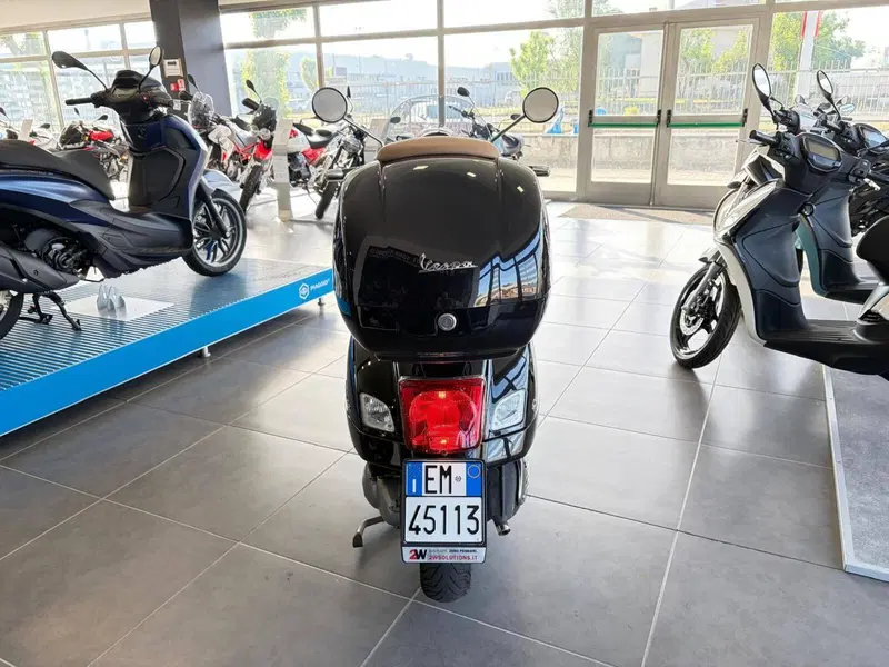 Vespa GTS 300 (2017 - 18) (6)
