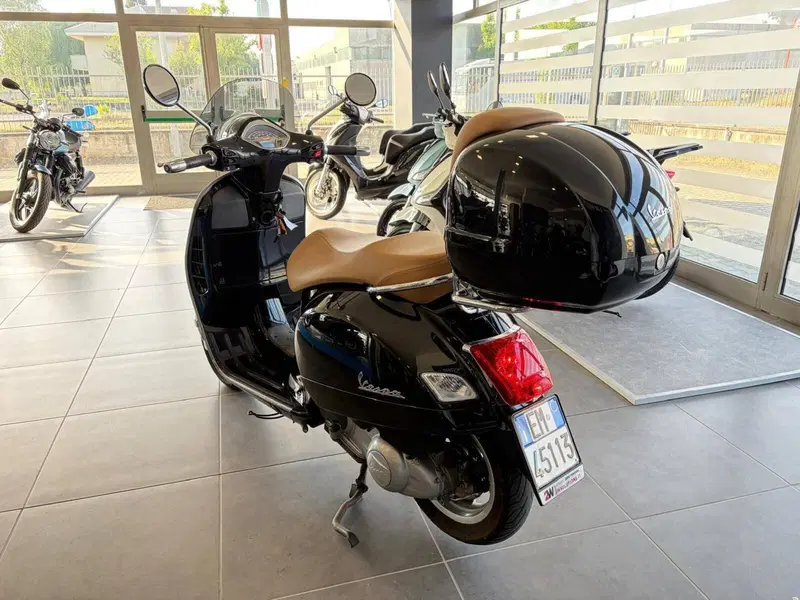 Vespa GTS 300 (2017 - 18) (7)