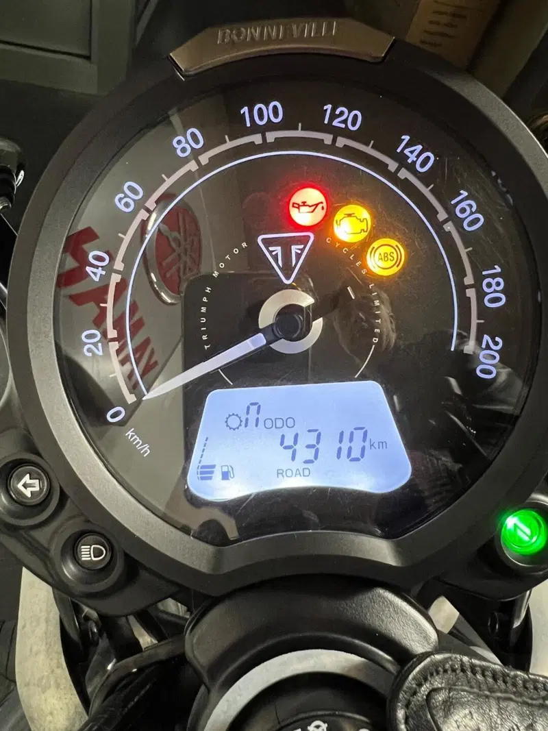 Triumph Speed Twin 900 (2023 - 24) (10)