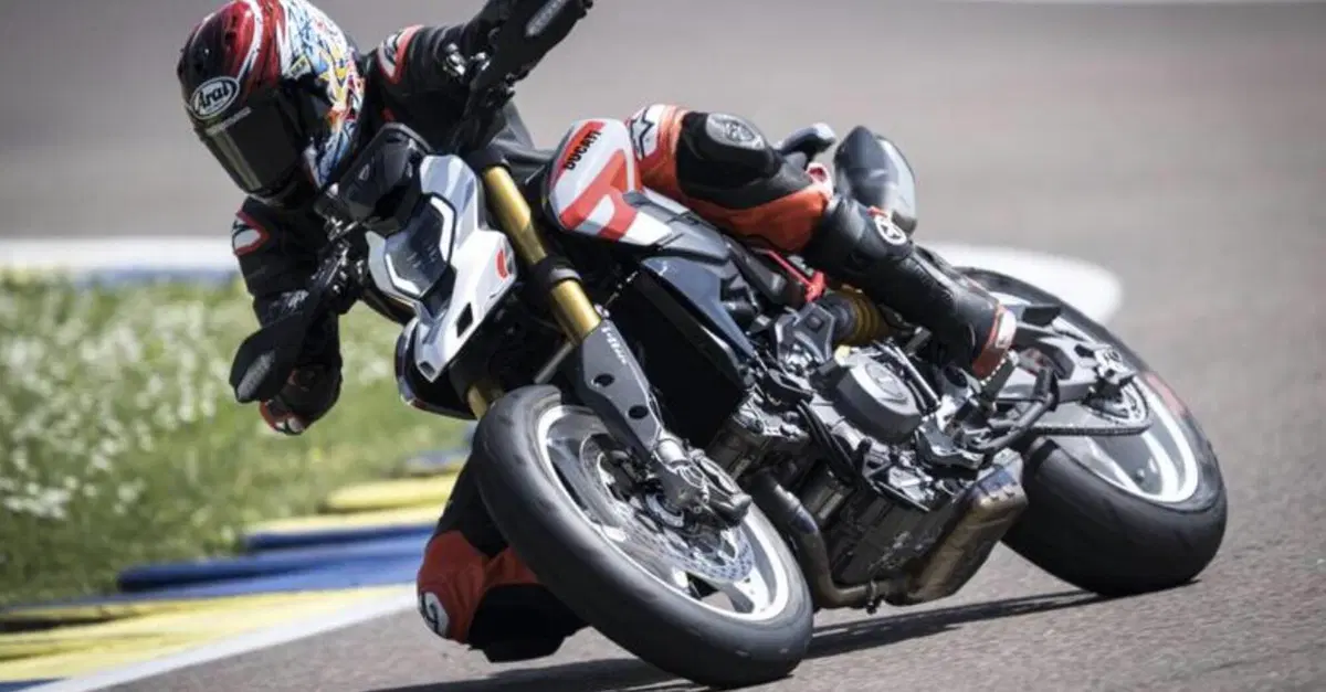 Scarica il Magazine n&deg;691 e leggi il meglio di Moto.it