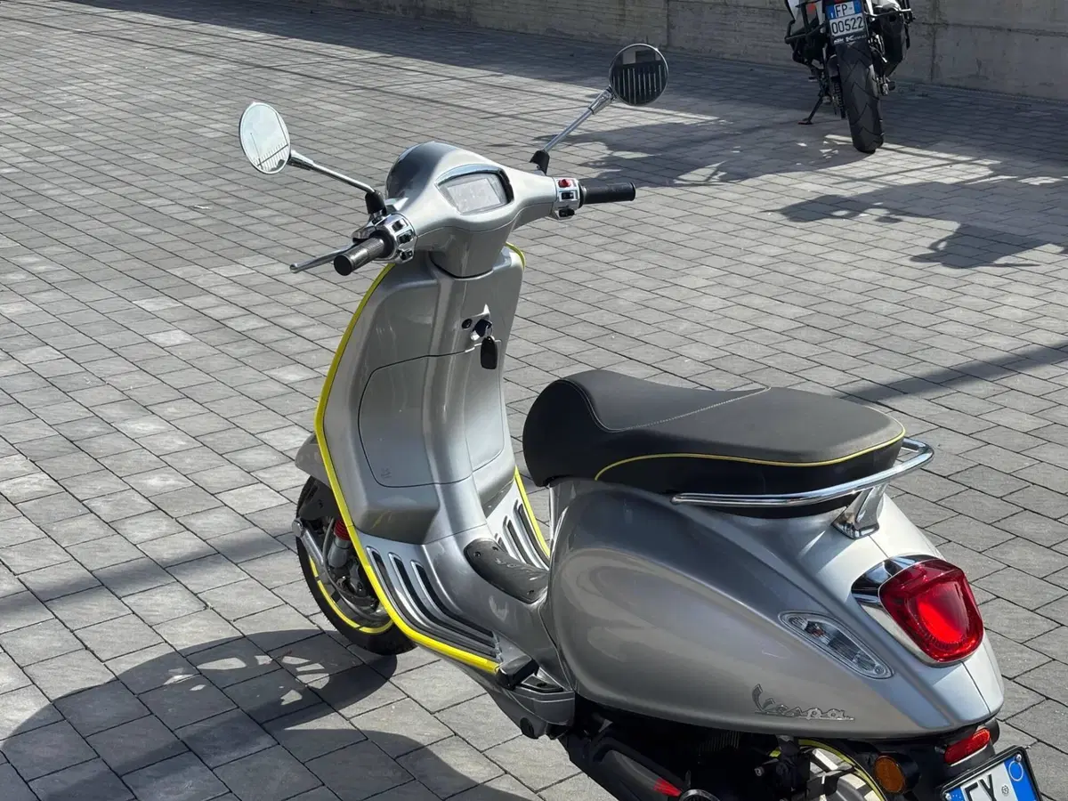 Vespa Vespa Elettrica 70 (2020 - 24) (4)