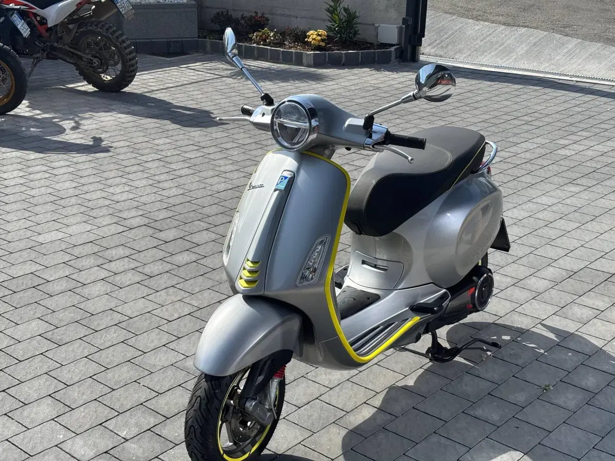 Vespa Vespa Elettrica 70 (2020 - 24) (3)