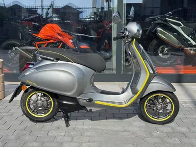 Vespa Vespa Elettrica 70 (2020 - 24) usata
