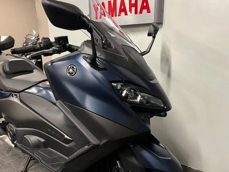 Yamaha T-Max 560 (2022 - 24) (2)