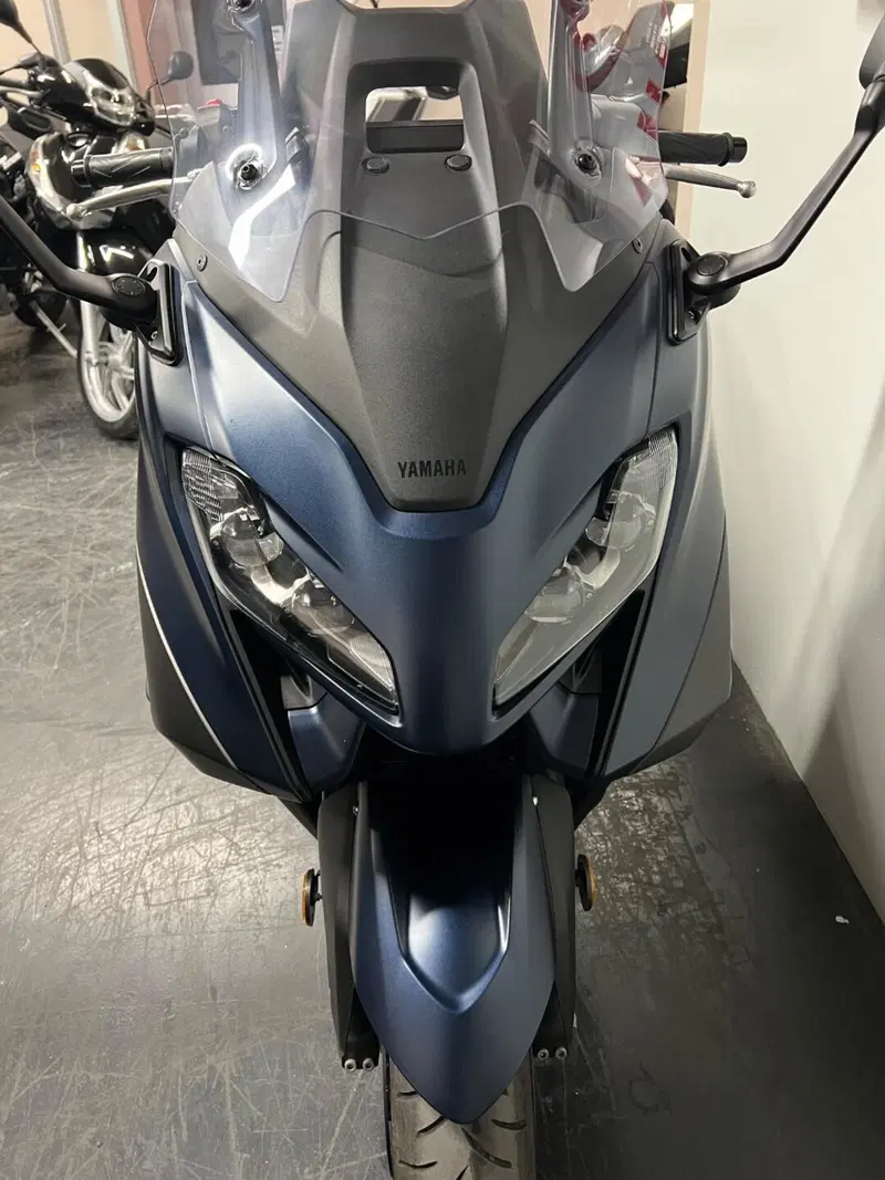 Yamaha T-Max 560 (2022 - 24) (3)