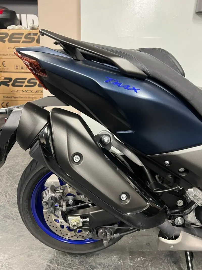 Yamaha T-Max 560 (2022 - 24) (5)