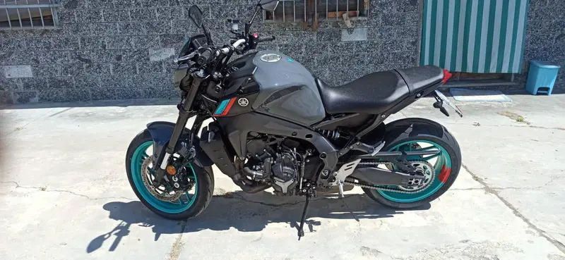 Yamaha MT-09 (2021 - 23) (2)