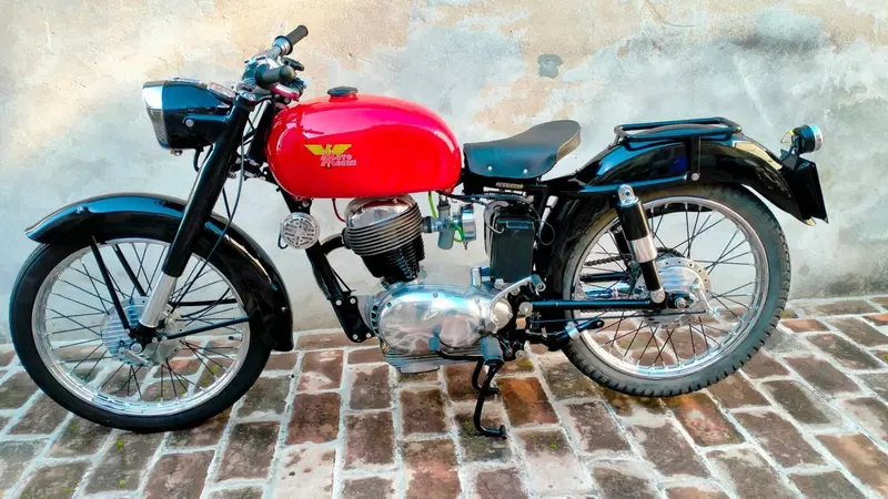 Moto Morini TURISMO 175cc.