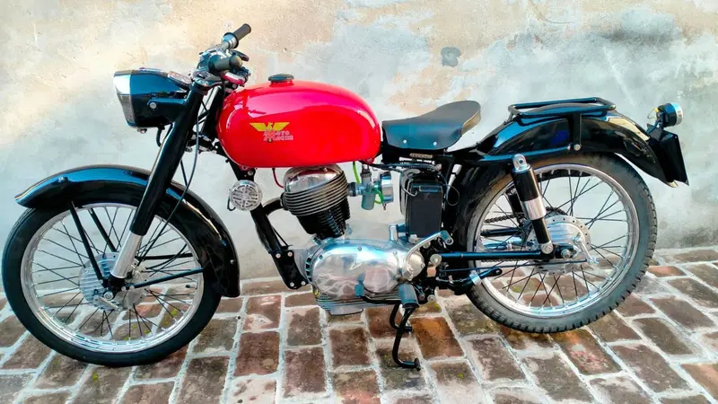 Moto Morini TURISMO 175cc. (2)