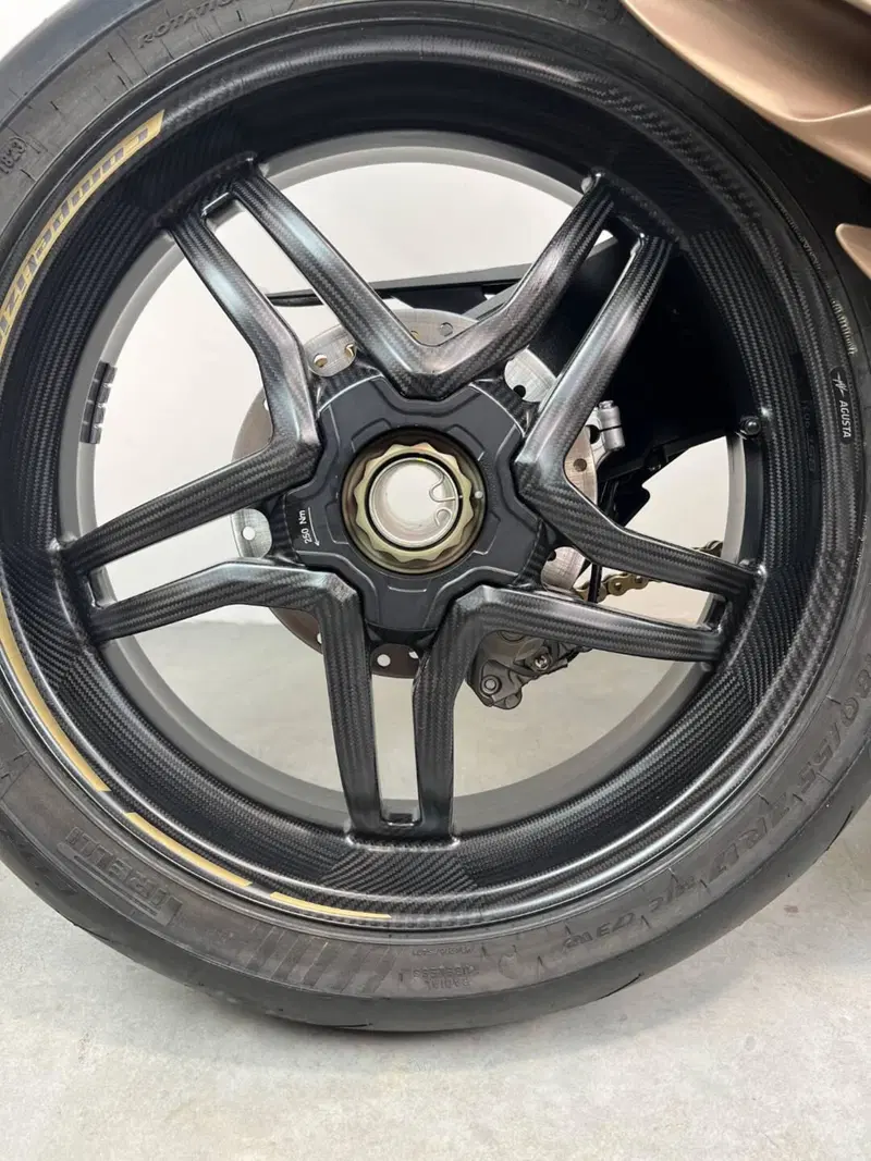 MV Agusta F3 800 Competizione (2025 - 26) (9)