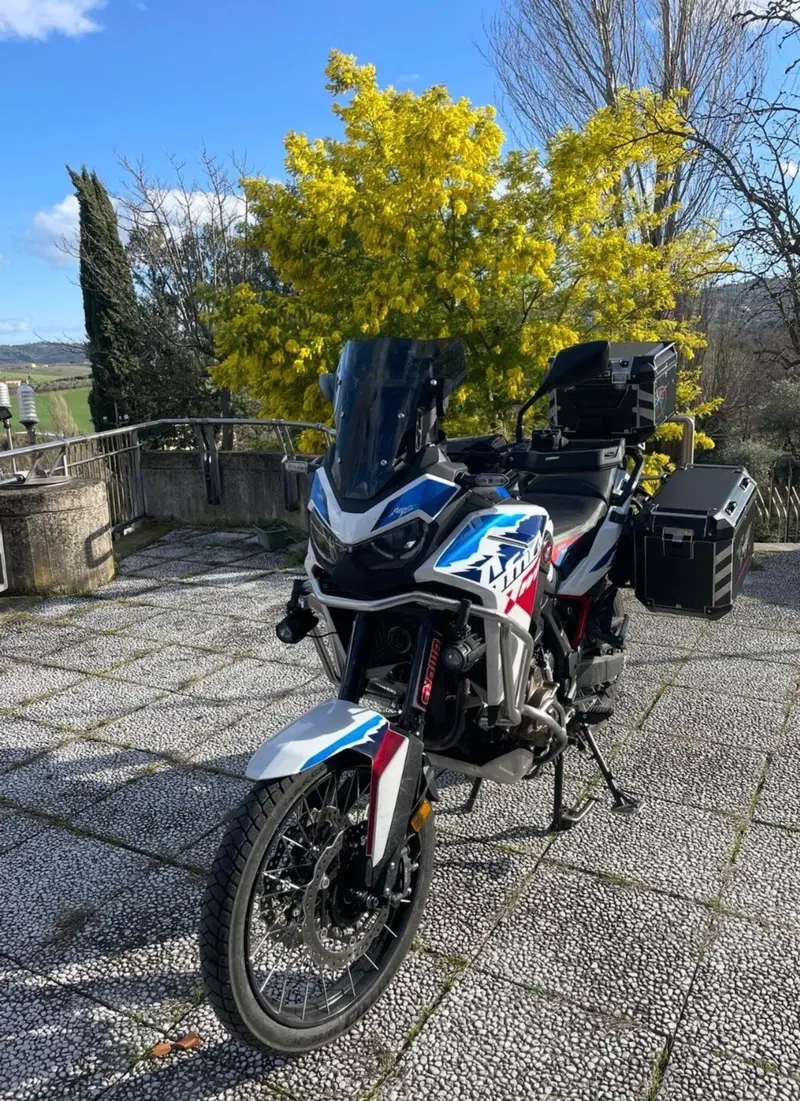 Honda Africa Twin CRF 1100L ES (2024 - 26) (2)