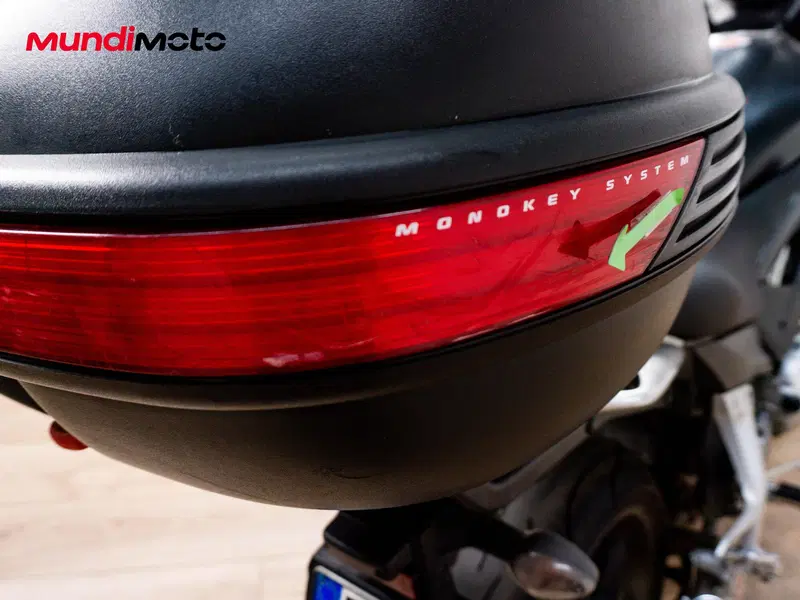 Honda VFR 800 (2002 - 05) (15)
