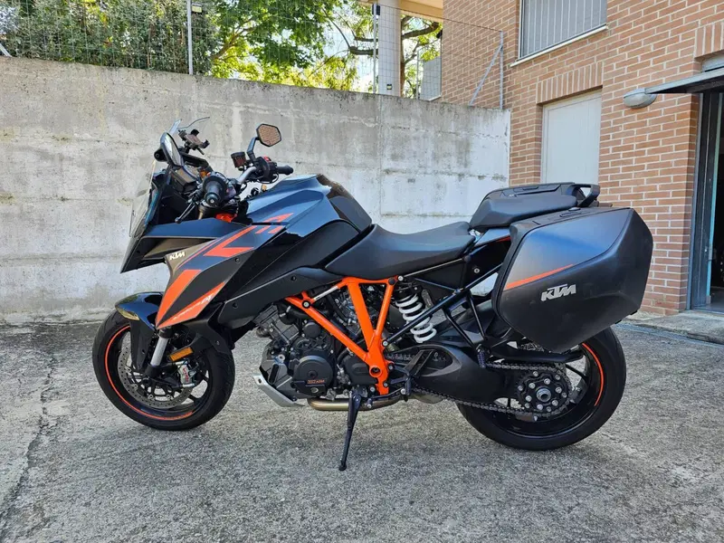 KTM 1290 Super Duke GT ABS (2016 - 18) (2)