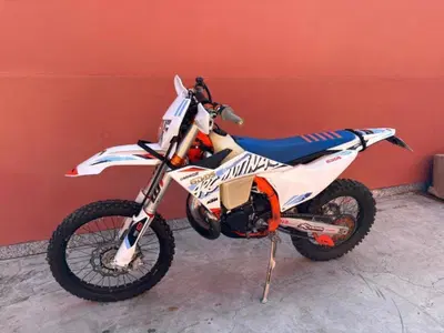 KTM 250 EXC TBI Six Days (2024) usata