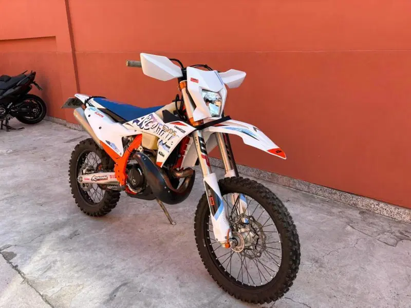 KTM 250 EXC TBI Six Days (2024) (3)