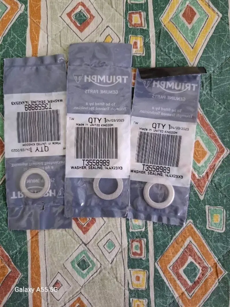 Guarnizione coppa olio Triump 660 Triumph (3)