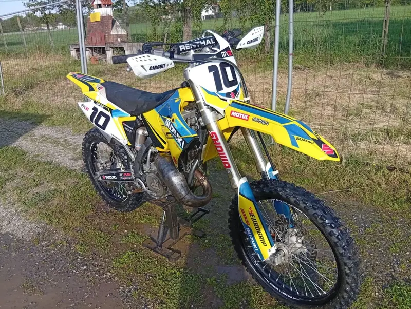 Suzuki RM 125 Valenti Racing (2006 - 07) (3)