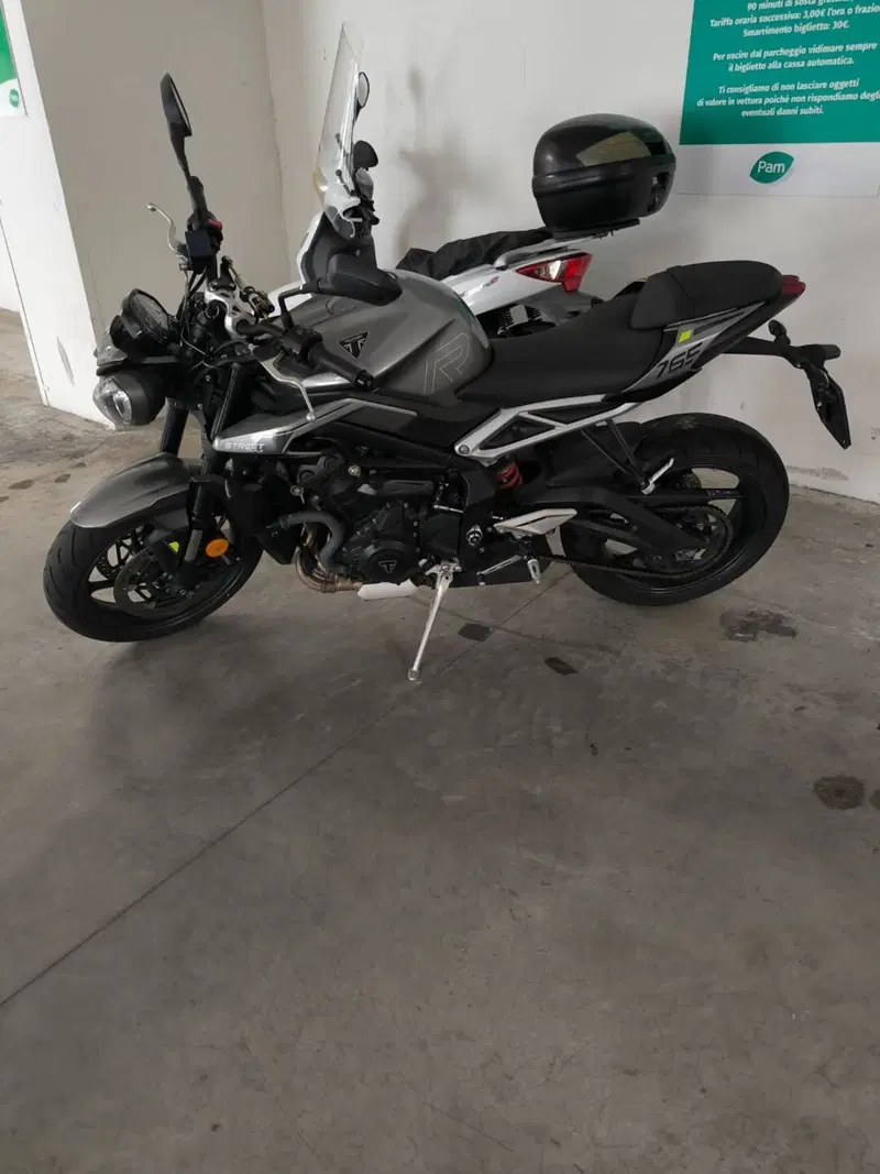 Triumph Street Triple 765 R (2023 - 26)