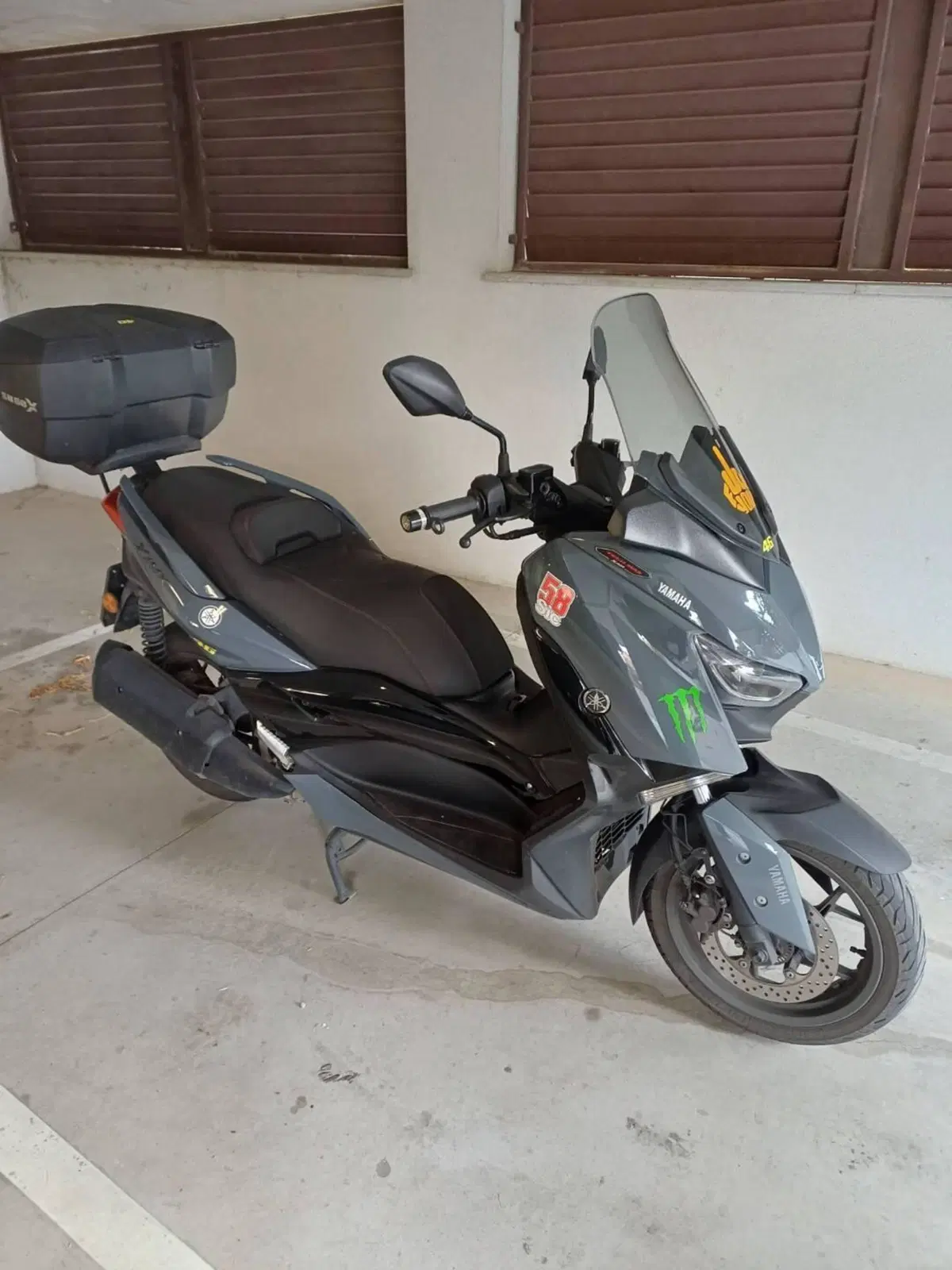 Yamaha X-Max 300 Tech Max (2021 - 24) (2)