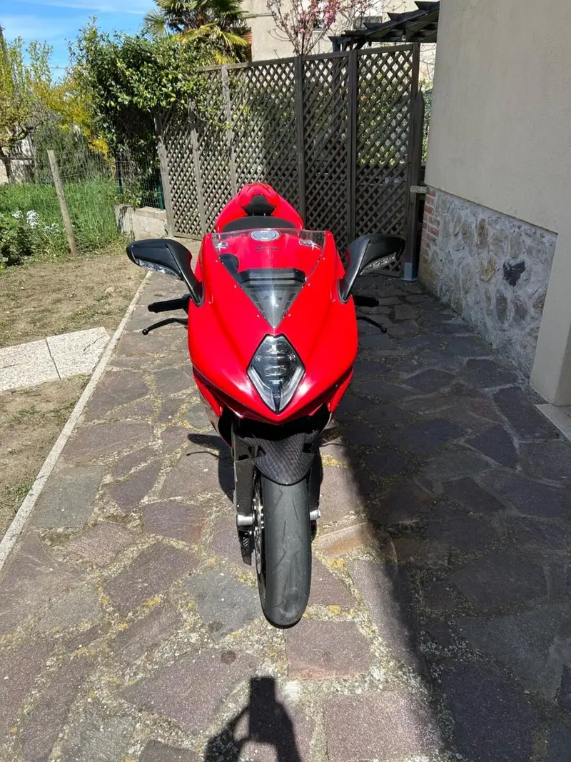 MV Agusta F3 800 Rosso (2021 - 23) (2)