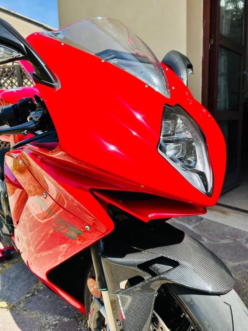 MV Agusta F3 800 Rosso (2021 - 23) (5)