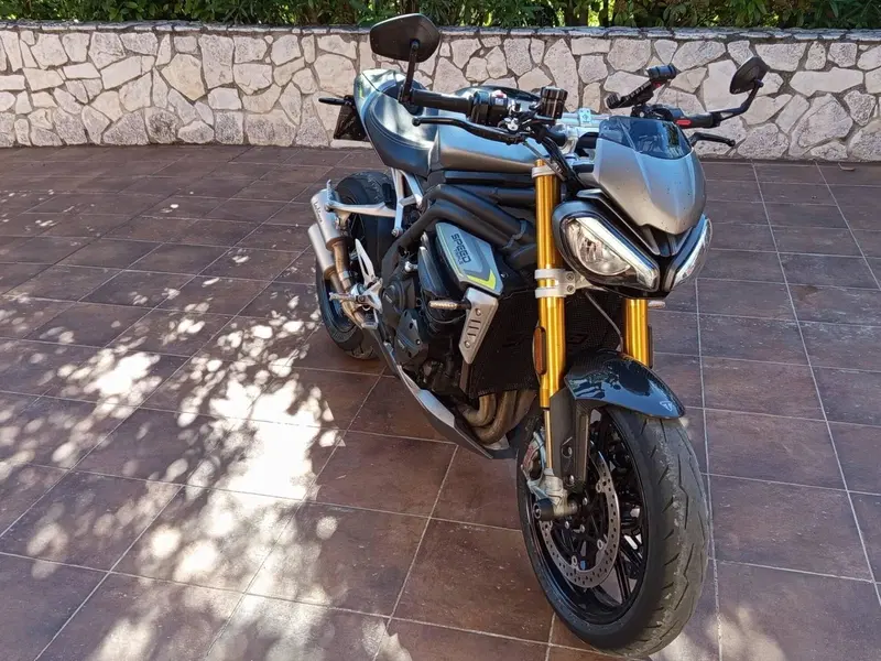 Triumph Speed Triple 1200 RS (2021 - 24) (2)