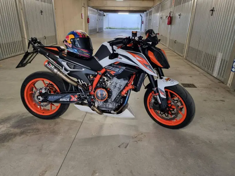 KTM 890 Duke R (2021) (3)