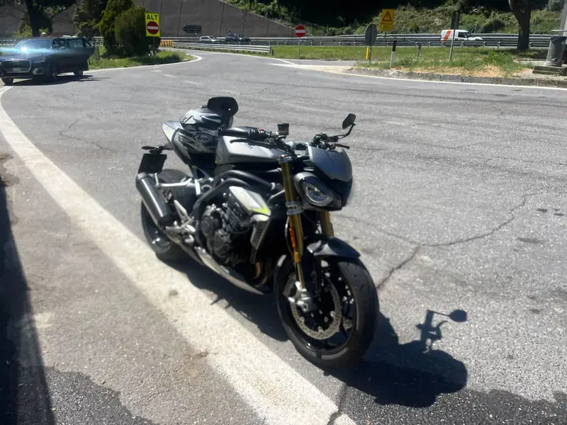 Triumph Speed Triple 1200 RS (2021 - 24) (2)