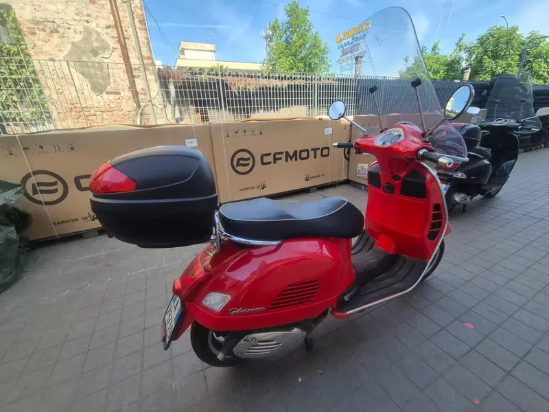 Vespa GTS 300 Super (2008 - 16) (3)