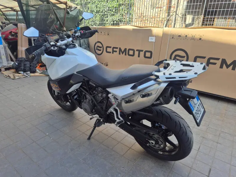 KTM 990 Supermoto R (2009 - 11) (2)